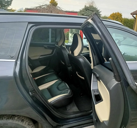 Volvo XC 60 cena 45000 przebieg: 338000, rok produkcji 2011 z Tuszyn małe 436